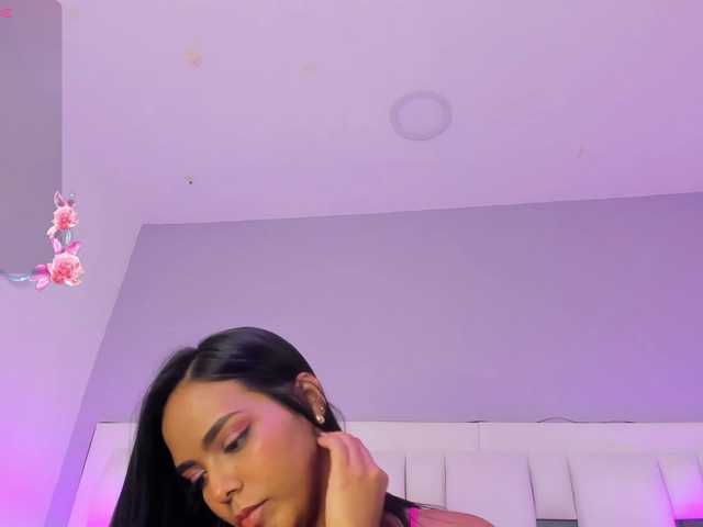 AdaraBell live cam on BongaCams