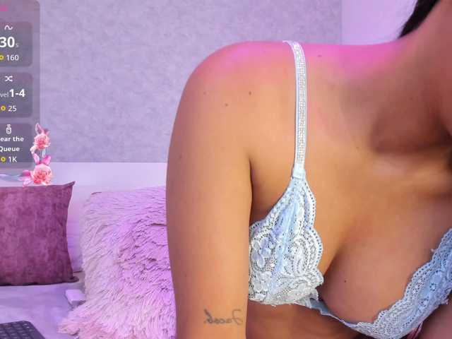 AdaraBell live cam on BongaCams