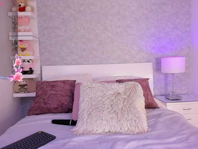 AdaraBell live cam on BongaCams