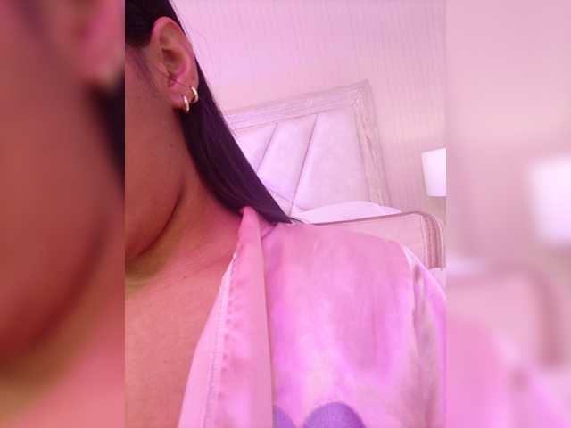 AdaraBell live cam on BongaCams