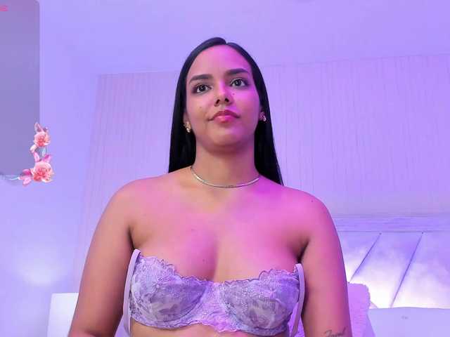AdaraBell live cam on BongaCams