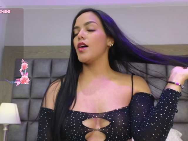 AdaraBell live cam on BongaCams