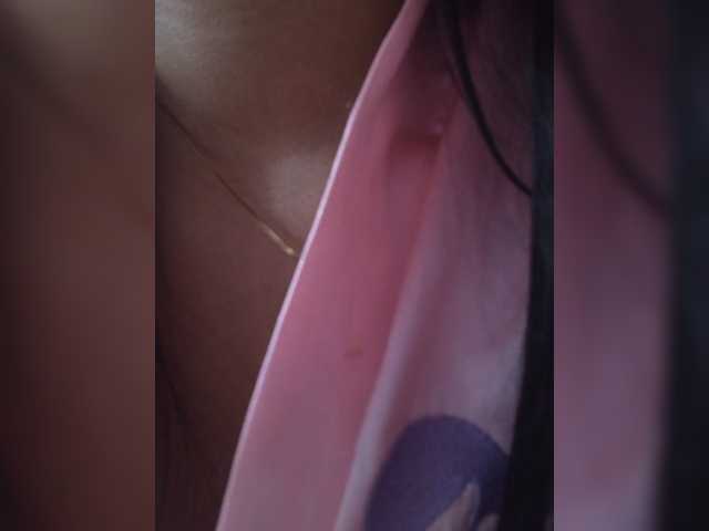 AdaraBell live cam on BongaCams