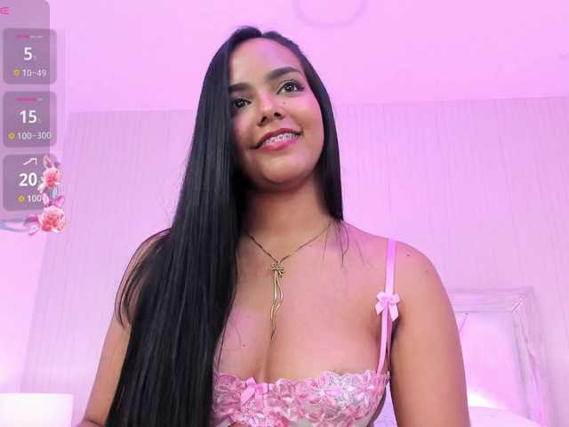 AdaraBell live cam on BongaCams