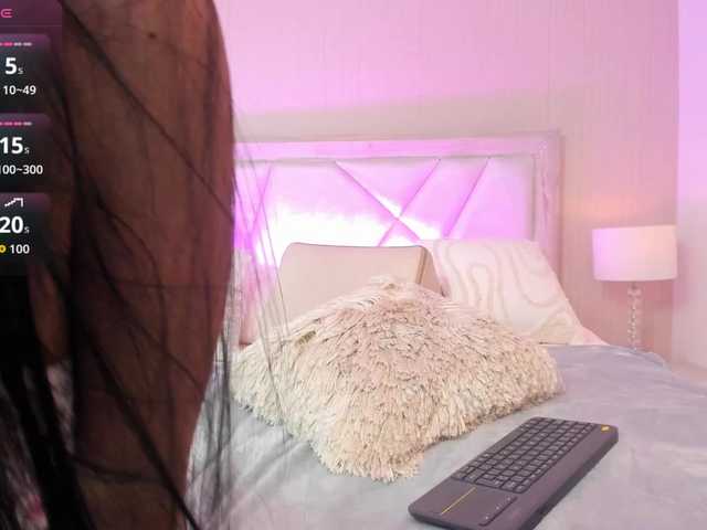 AdaraBell live cam on BongaCams