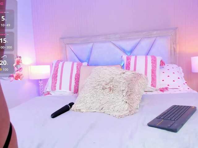 AdaraBell live cam on BongaCams