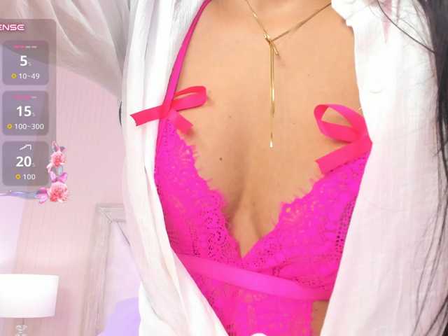 AdaraBell live cam on BongaCams