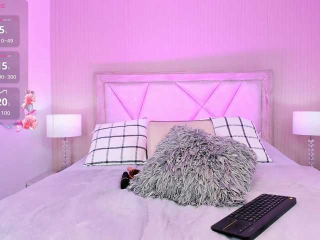 AdaraBell live cam on BongaCams