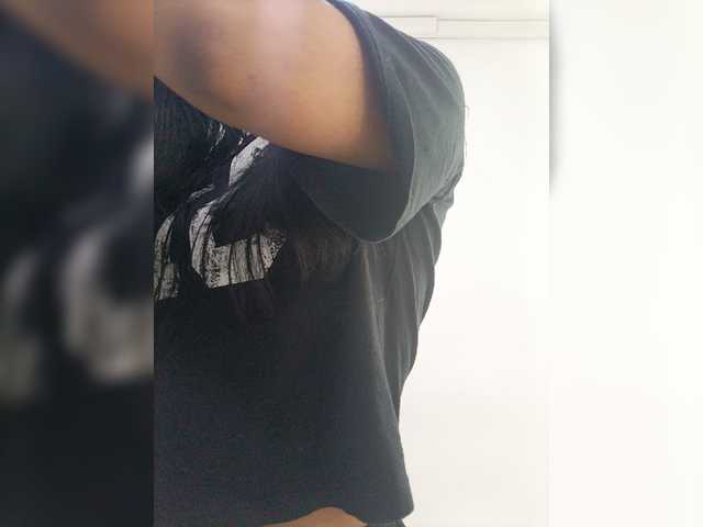 AdaraBell live cam on BongaCams