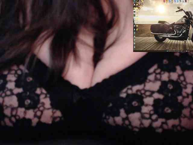 EllyGina webcam