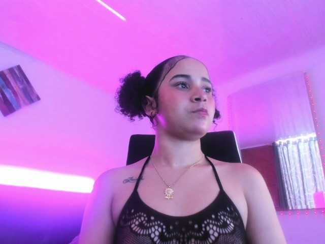 zara-rosse live cam on BongaCams