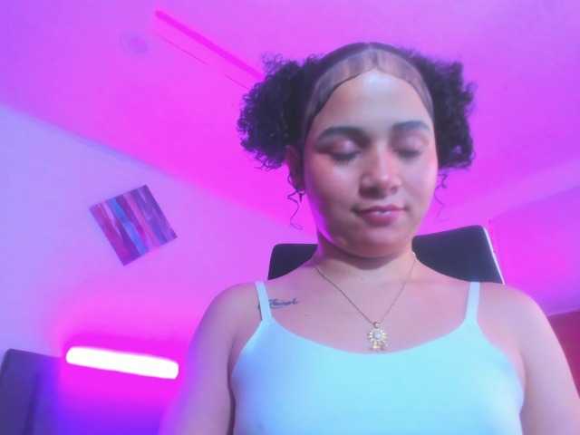 zara-rosse live cam on BongaCams