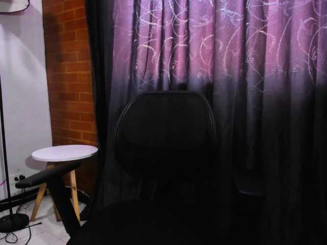 zara-rosse live cam on BongaCams