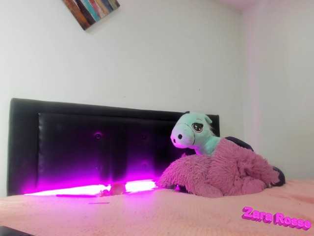 zara-rosse live cam on BongaCams