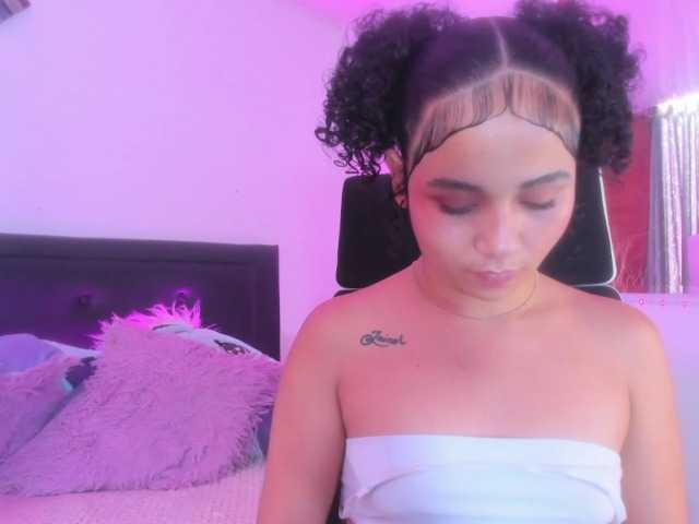 zara-rosse live cam on BongaCams