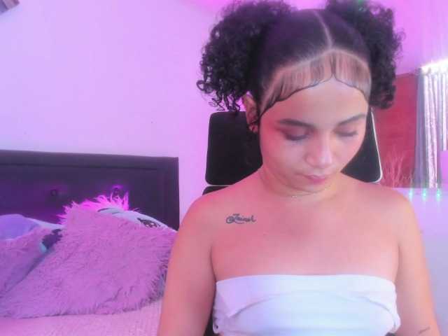 zara-rosse live cam on BongaCams