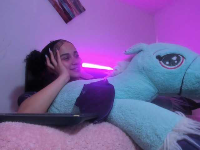 zara-rosse live cam on BongaCams
