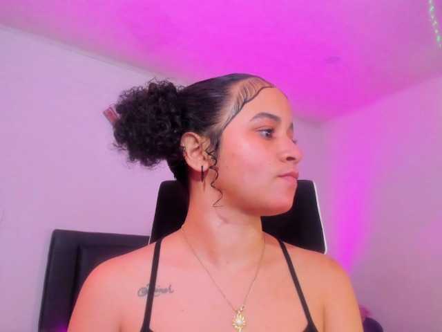 zara-rosse live cam on BongaCams