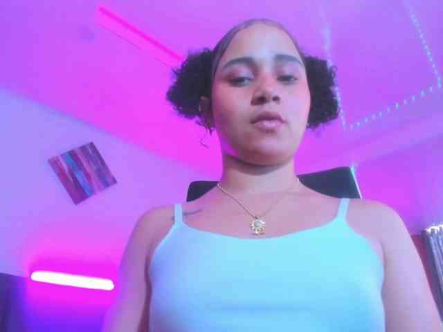 zara-rosse webcam