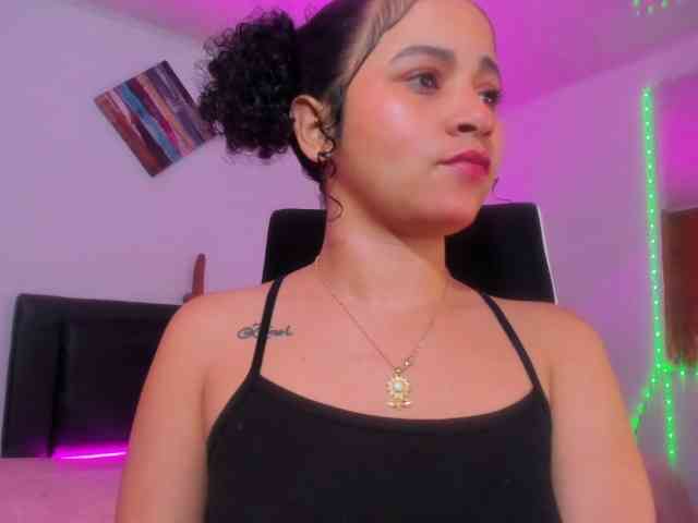zara-rosse webcam