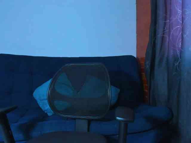 zara-rosse webcam