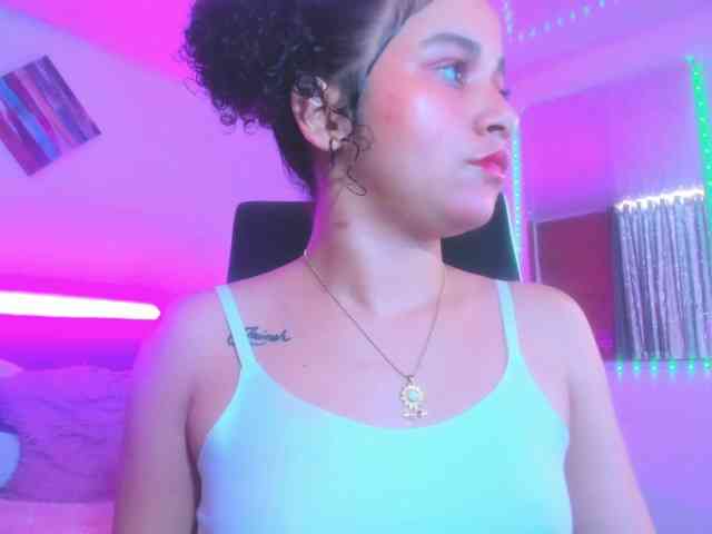 zara-rosse webcam