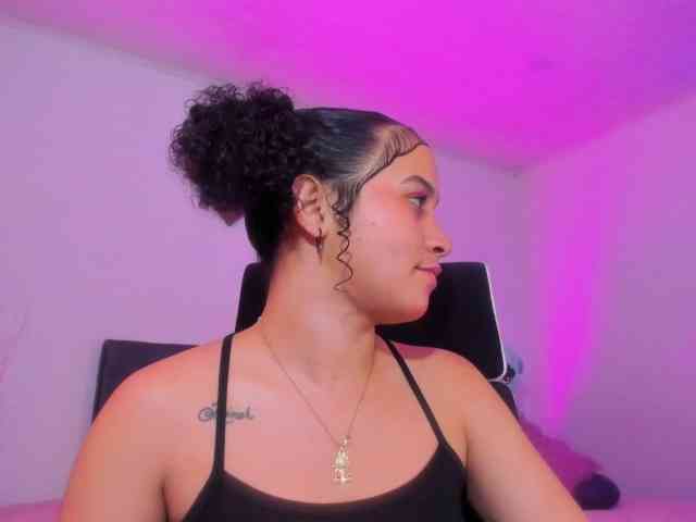 zara-rosse webcam