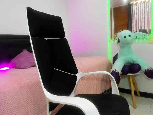 zara-rosse webcam