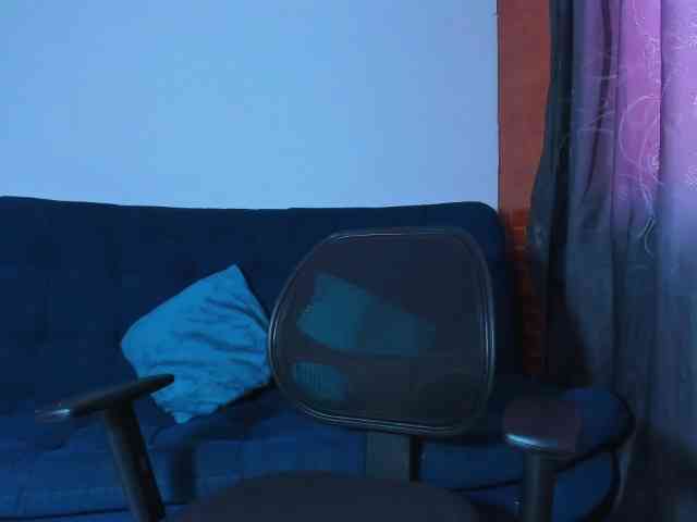 zara-rosse webcam