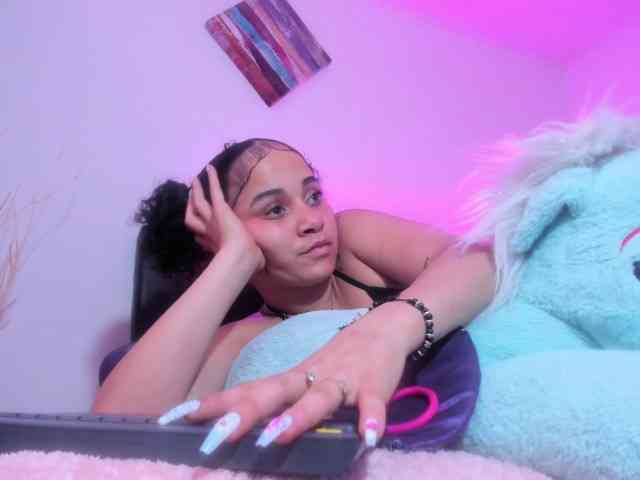 zara-rosse webcam