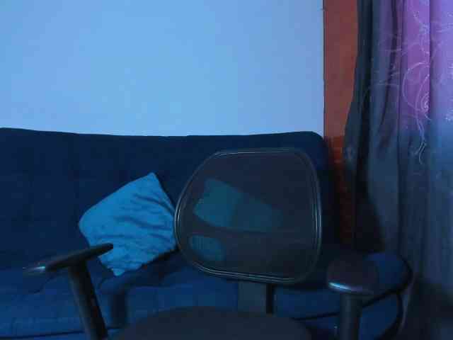 zara-rosse webcam