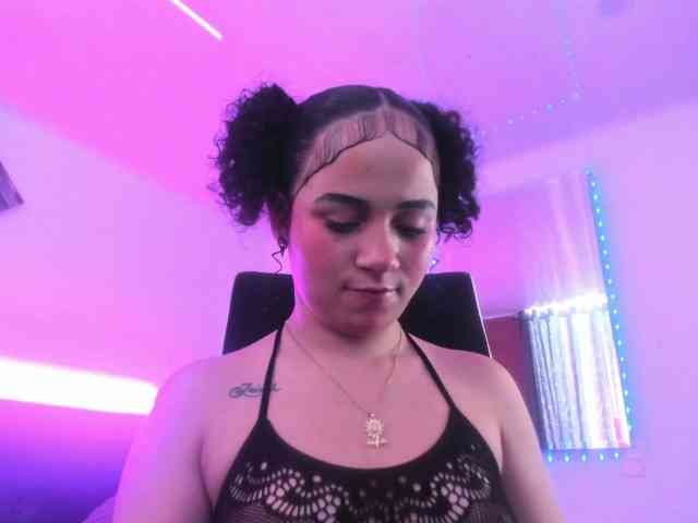 zara-rosse webcam
