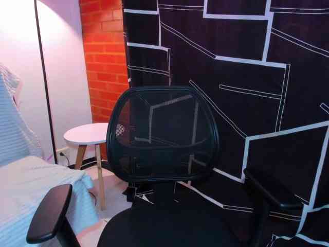 zara-rosse webcam