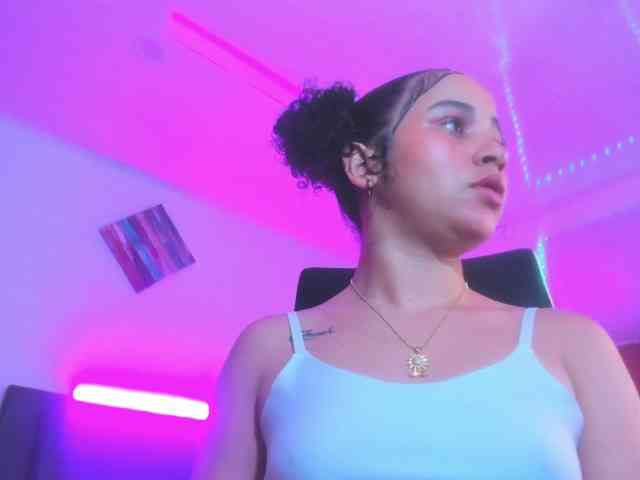 zara-rosse webcam