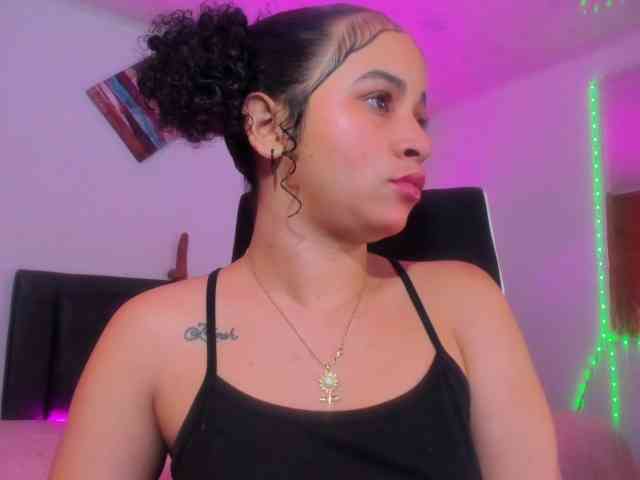 zara-rosse webcam