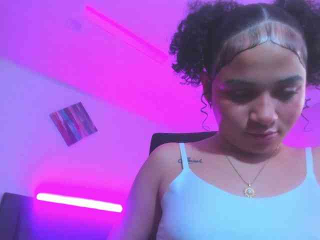 zara-rosse webcam
