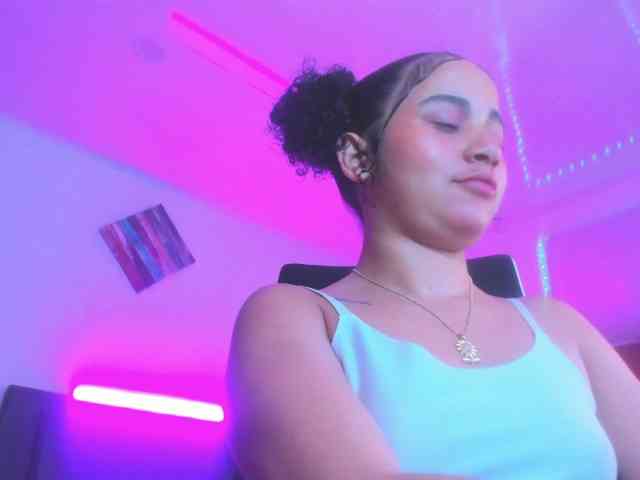 zara-rosse webcam