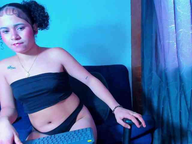 zara-rosse webcam