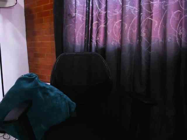 zara-rosse webcam