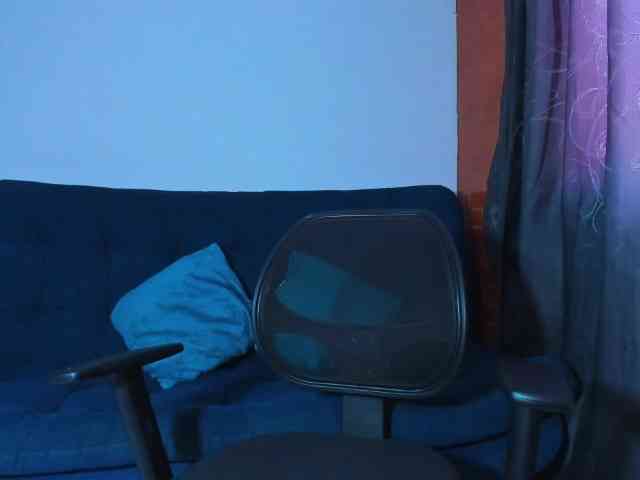 zara-rosse webcam