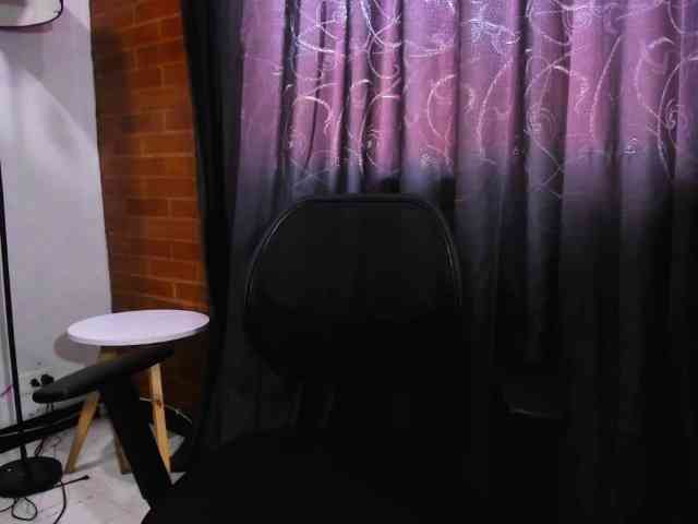 zara-rosse webcam