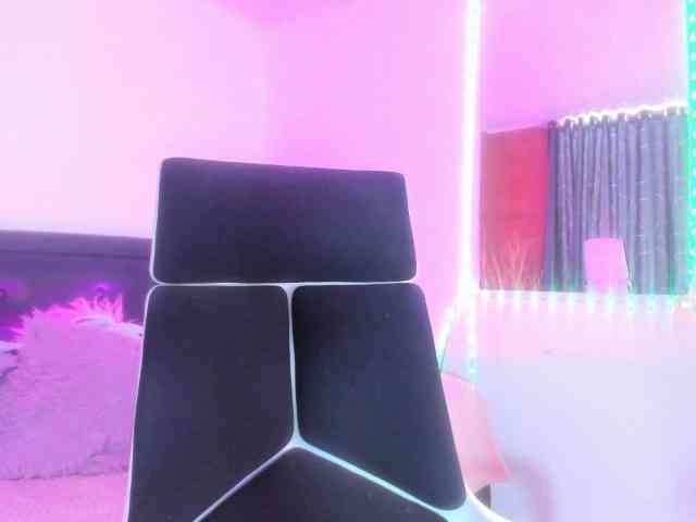zara-rosse webcam