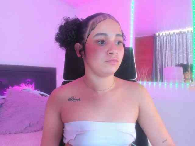 zara-rosse webcam