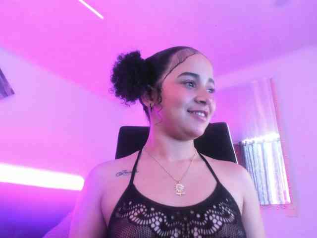 zara-rosse webcam