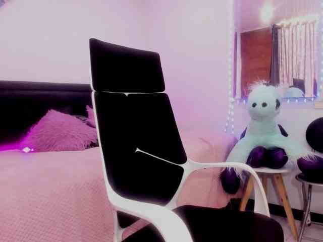zara-rosse webcam