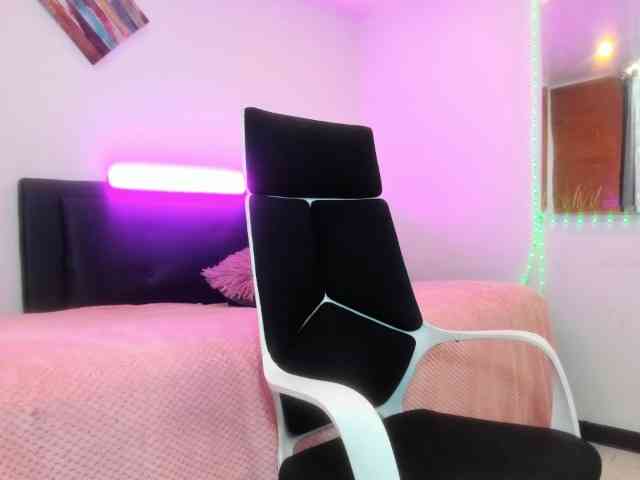 zara-rosse webcam