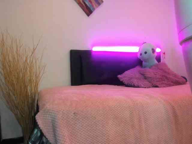 zara-rosse webcam