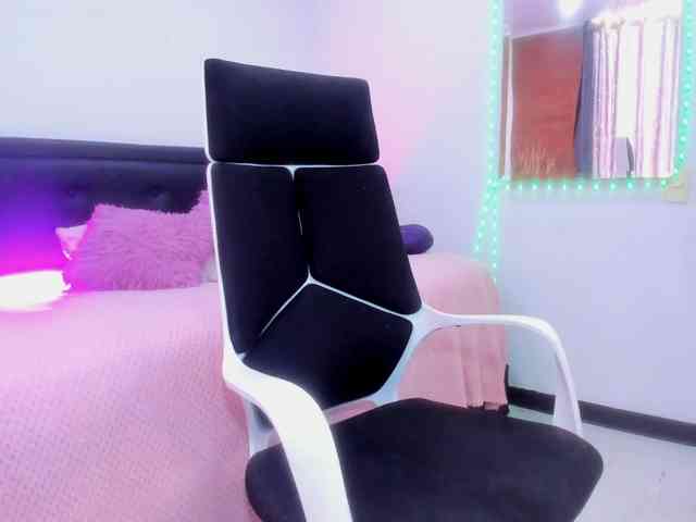 zara-rosse webcam
