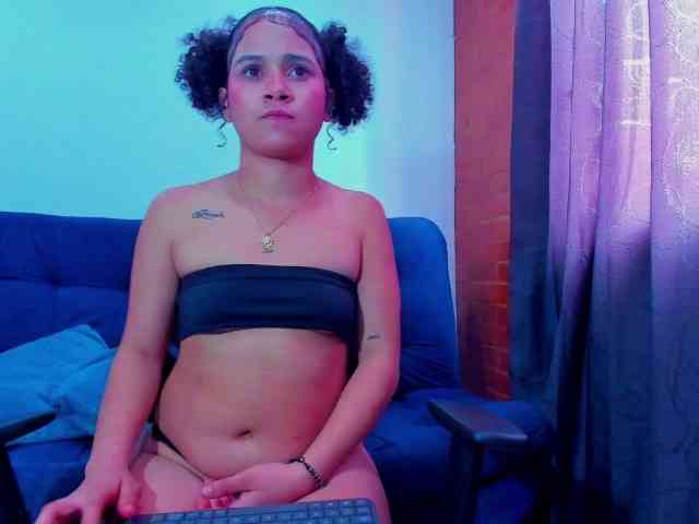zara-rosse webcam