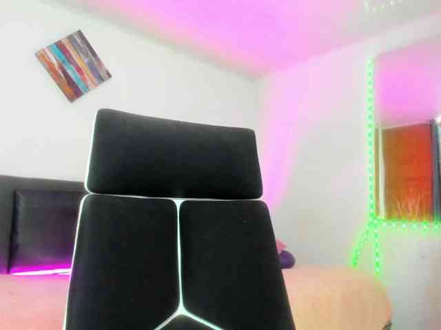 zara-rosse webcam